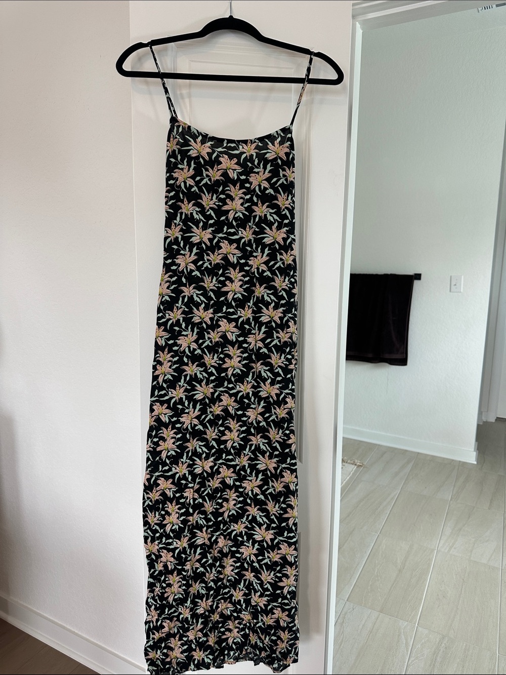 Acacia NWT Black Floral Slip Dress with Pink & Cream Flowers